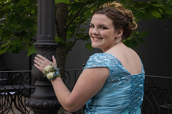 picture of girl in prom dress